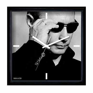 Часы настенные САЛЮТ П-2А6-446, квадрат, серые с рисунком "Путин", черная рамка, 28х28х4 см (арт. 452347)